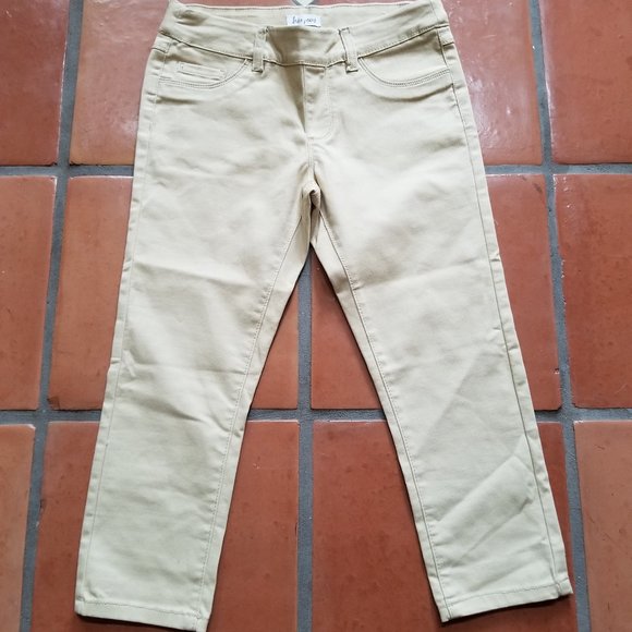 SUKO Mid Rise Pull On Tan Stretch Denim Capris - Picture 9 of 9